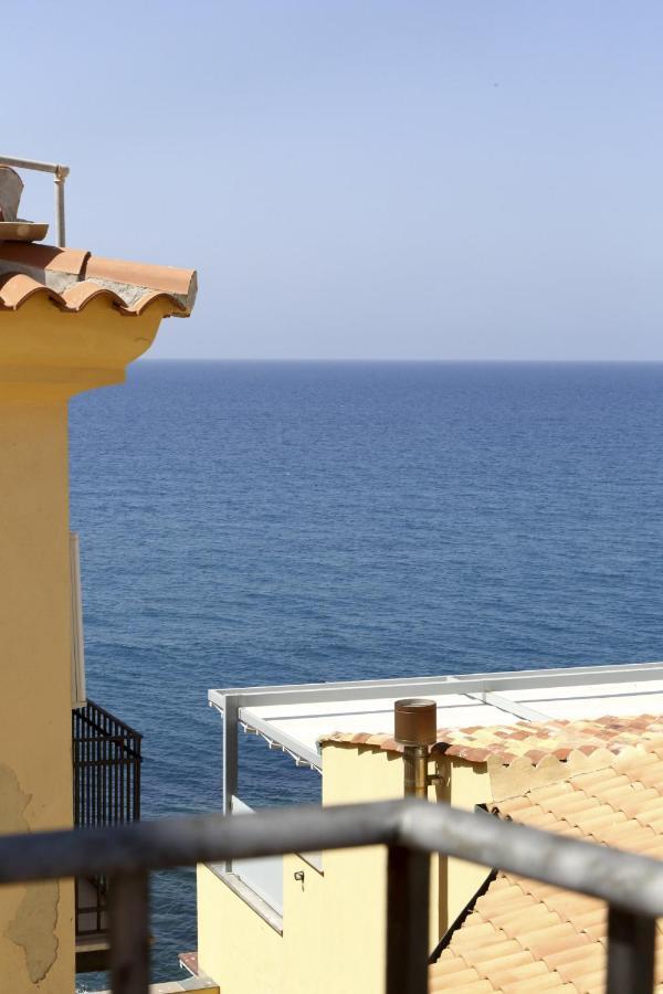 Апартаменты Terrazza Lucilla Чефалу Экстерьер фото